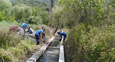 Büyükşehir sulama kanalı temizlik çalışmalarına devam ediyor