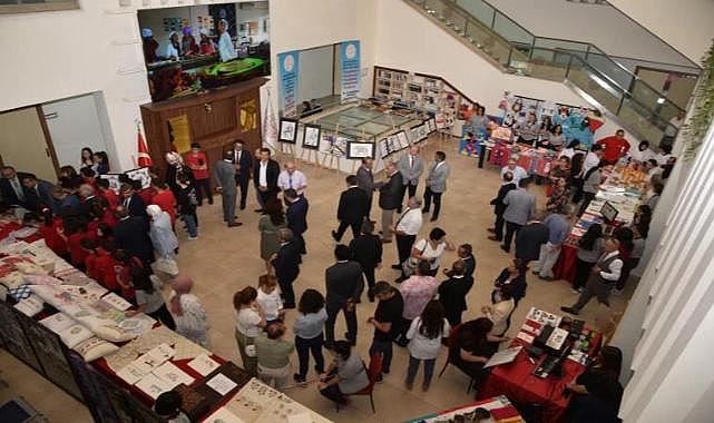 &quot;Cumhuriyetimizin 100. Yılında Engelleri Aşıyoruz&quot; Sergisi Merkezefendi&#039;de açıldı