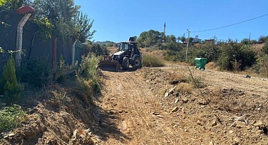 Dalbahçe Mahallesinde dere temizliği yapıldı