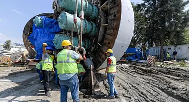 Dev köstebek yola çıktı İstikamet Buca Metrosu