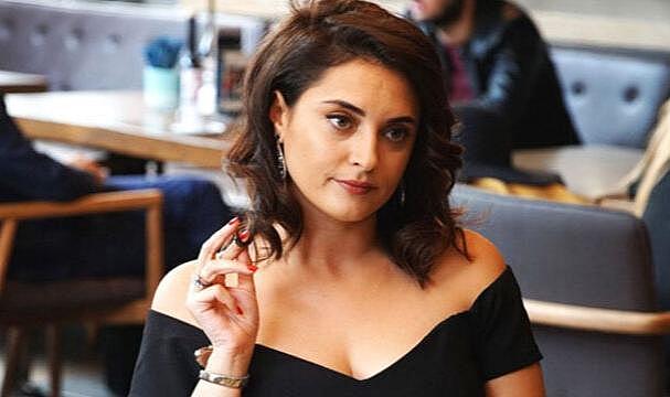 Gürbüz'den takipçisinin yorumuna sert cevap: Bu hesaptan defolup gitmelisin