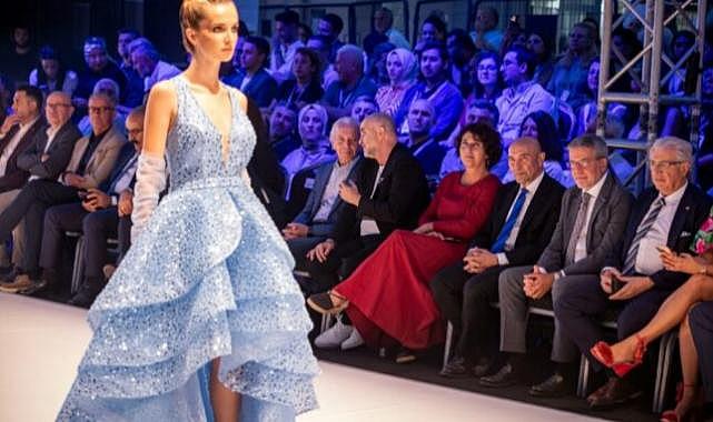 İzmir fuarlarıyla moda sektörüne yön veriyor