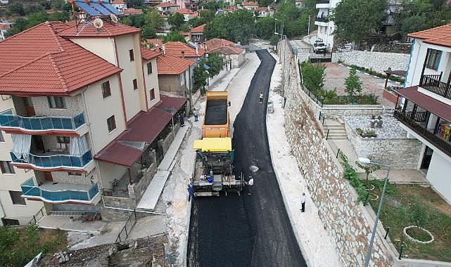 Kavıklıdere’de Sıcak Asfalt Çalışmaları Devam Ediyor