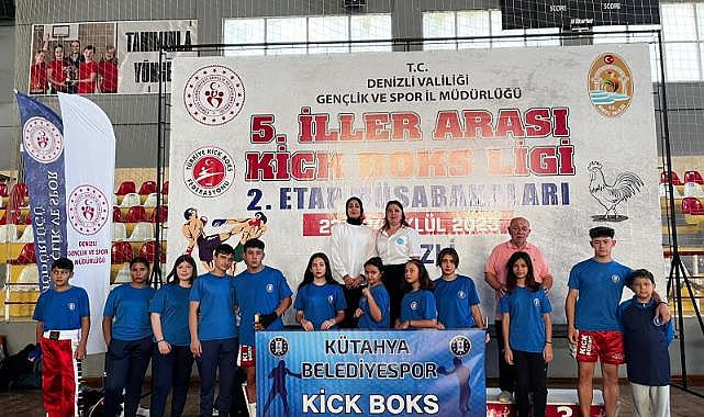 Kütahyalı sporcular Denizli&#039;den 11 madalya ile döndü