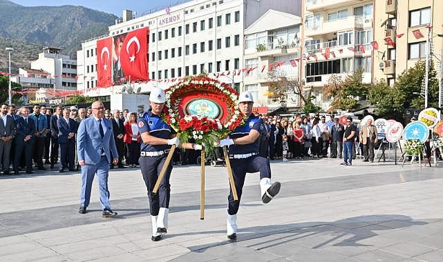 Manisa&#039;nın Kurtuluşunun 101. Yılı coşkuyla kutlanıyor