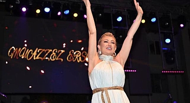Muazzez Ersoy Somalı hayranlarıyla buluştu