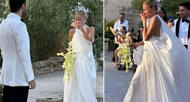 Mutluluk gözyaşı döktü: Burcu Esmersoy İtalya'da evlendi