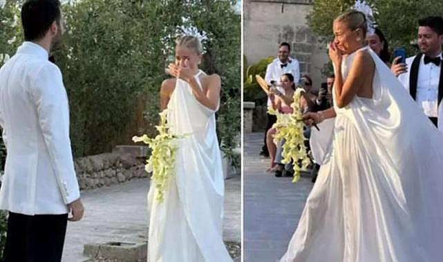 Mutluluk gözyaşı döktü: Burcu Esmersoy İtalya&#039;da evlendi