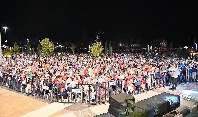Selendi kurtuluşunu konserle kutladı