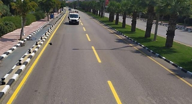 Soma ve Yunusemre'de yol boyama çalışmaları yapıldı
