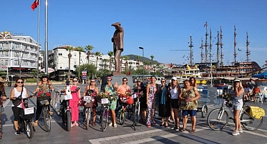 Süslü Kadınlar Marmaris'te pedal çevirdi