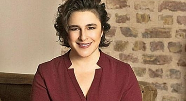 Ünlü oyuncu Esra Dermancıoğlu, estetik yaptıranları tiye aldı!