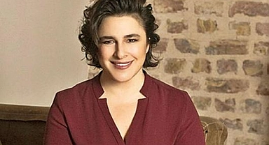 Ünlü oyuncu Esra Dermancıoğlu, estetik yaptıranları tiye aldı!