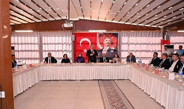 Vali Canbolat, şehit aileleri ve gazilerle yemekte buluştu