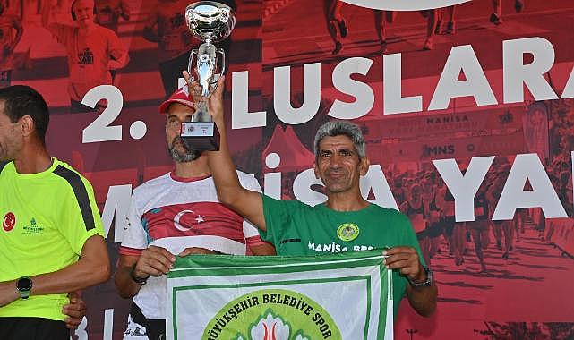 Yeşil Beyazlı Atletler, Manisa'da da kupa kaldırdı