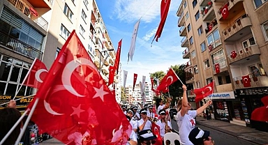100. yıl coşkusu Cumhuriyet Bayramı tırı ile tüm kente yayıldı