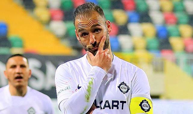 Altaylı Paixao 39 yaşında en fazla şut atan iki oyuncudan biri