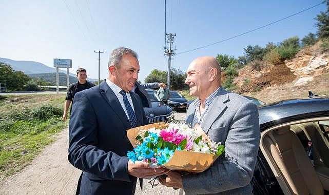 Başkan Soyer’den Beydağ’a 100. yıl armağanı