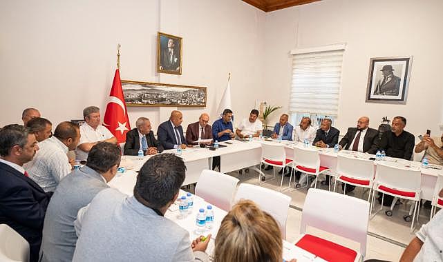 Başkan Soyer, Roman dernekleriyle işbirliği protokolü imzaladı