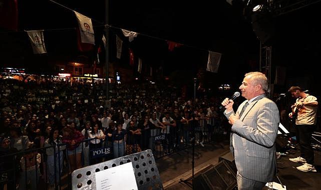 Başkan Zolan gençlerin festival coşkusuna ortak oldu