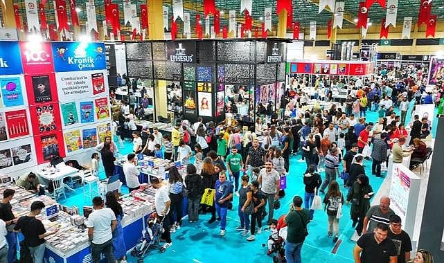 Büyükşehir Kitap Fuarı'nı 309.000 kişi ziyaret etti