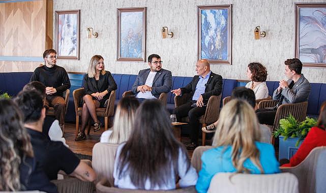 Cumhuriyet’in 100’üncü yılında meclis koltuklarında gençler ve çocuklar oturacak
