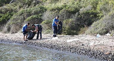 Gökova körfezinde araç yolu olmayan koylar temizleniyor