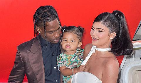 Instagram fenomeni Kylie Jenner'ın oğlunun ismi resmi olarak değişti