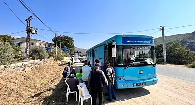 İzmir Büyükşehir Belediyesi’nin giysi desteği köylere ulaşıyor
