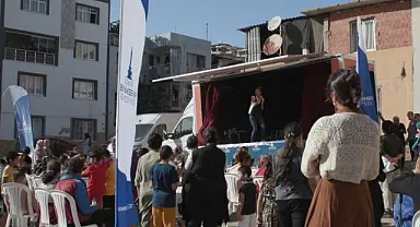 İzmir’i bayram coşkusu sardı