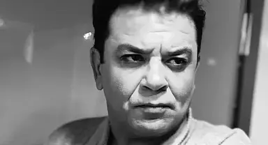 Sakallarını kesen Bülent Şakrak yeni imajıyla bambaşka biri oldu