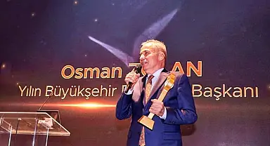 "Yılın Büyükşehir Belediye Başkanı" ödülü Başkan Zolan'a