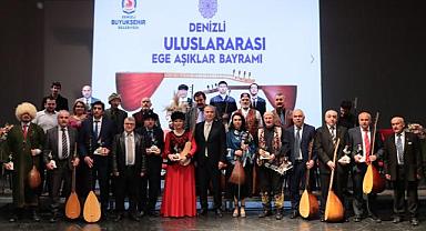 Âşıklar 100. yıl için çalıp söyleyecek