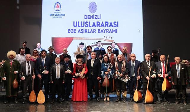 Âşıklar 100. yıl için çalıp söyleyecek