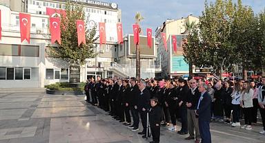 Büyükşehir Ata'sının huzurunda
