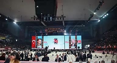 CHP'nin 38. Kurultay'ında büyük heyecan: Kılıçdaroğlu mu Özel mi?