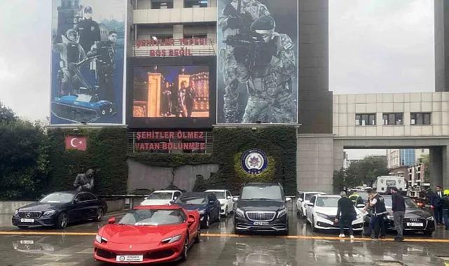 Dilan ve Engin Polat çiftine ait araçlar İstanbul İl Emniyet Müdürlüğü'nde sergilendi