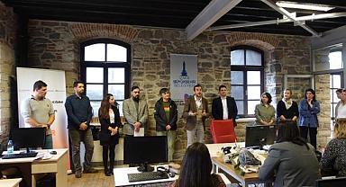 Genç kadınlar geleceğini Meslek Fabrikası’na emanet etti