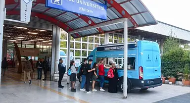İzmir’de üniversite öğrencilerine “Günaydın Çorbası”