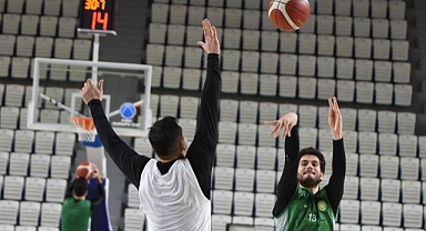Rota İstanbul, Rakip Anadolu Efes