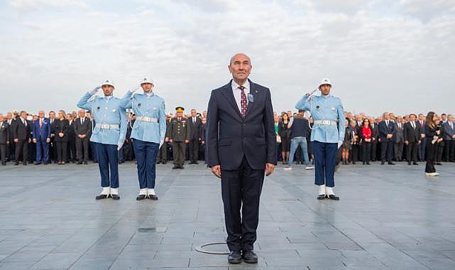 Saat 9’u 5 geçe İzmir’de hayat durdu