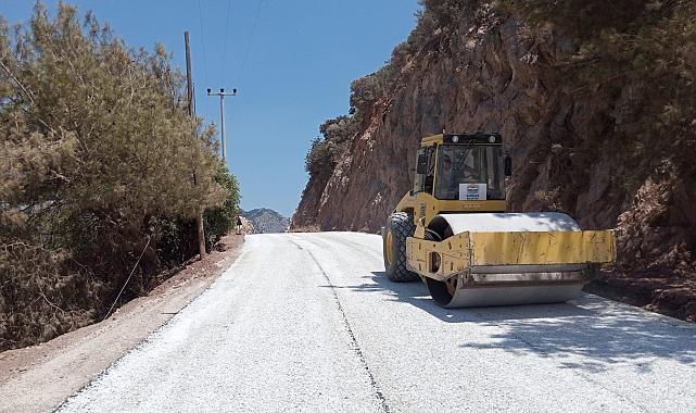 4 MAHALLEDE 17584 METRE YOL YENİLENDİ