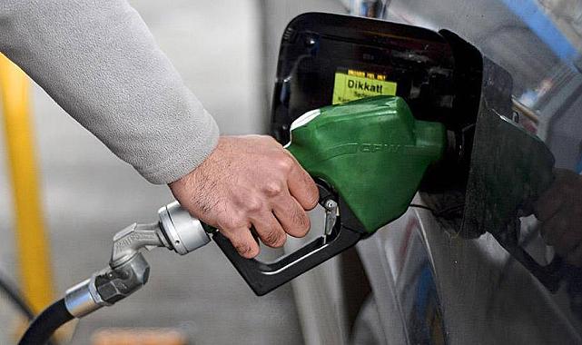 Akaryakıt fiyatına yıl sonu büyük zam! Araç sahiplerine müjdeler son buldu, benzine dev zam pompaya yansıdı