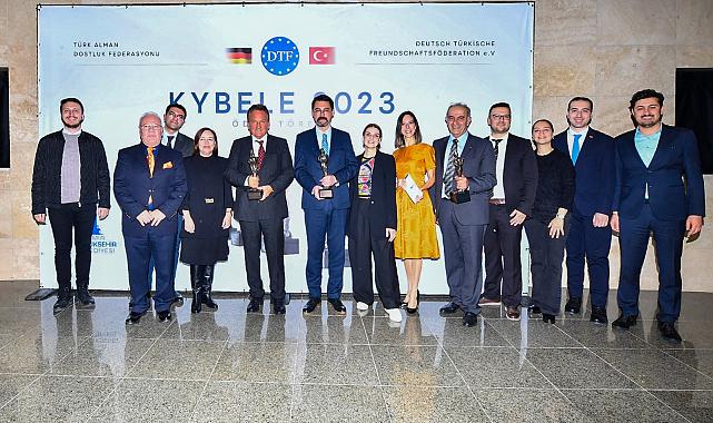 Alman-Türk Dostluk Federasyonu’ndan Başkan Soyer’e “Kültür Ödülü”