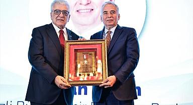 Başkan Zolan’a anlamlı ödül