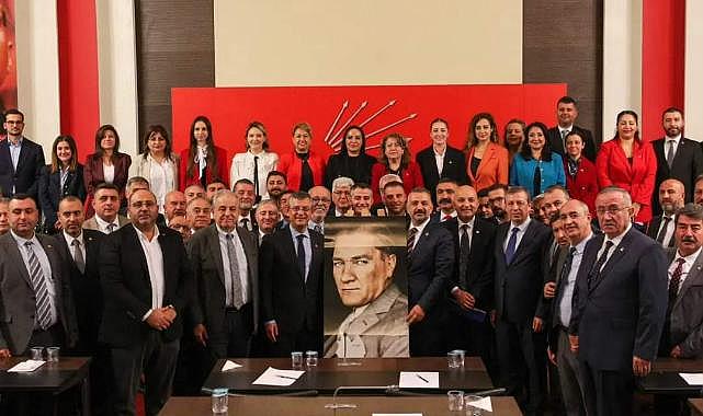 CHP İzmir&#039;den Genel Başkan&#039;ı ziyaret