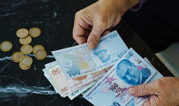 Emekliler ve memurlar bu zam oranını garantiledi