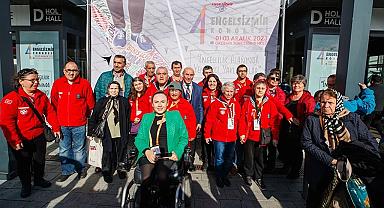 Engelsizmir Kongresi ilk gününde yurtiçi ve yurtdışından bin 500 ziyaretçiyi ağırladı