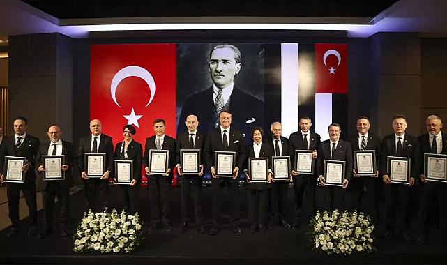 Hasan Arat taraftarın içine su serpti: Büyük Beşiktaş geliyor