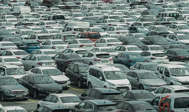 İkinci el piyasasında araç bolluğu: Fiyatlar Kasım'da da düştü